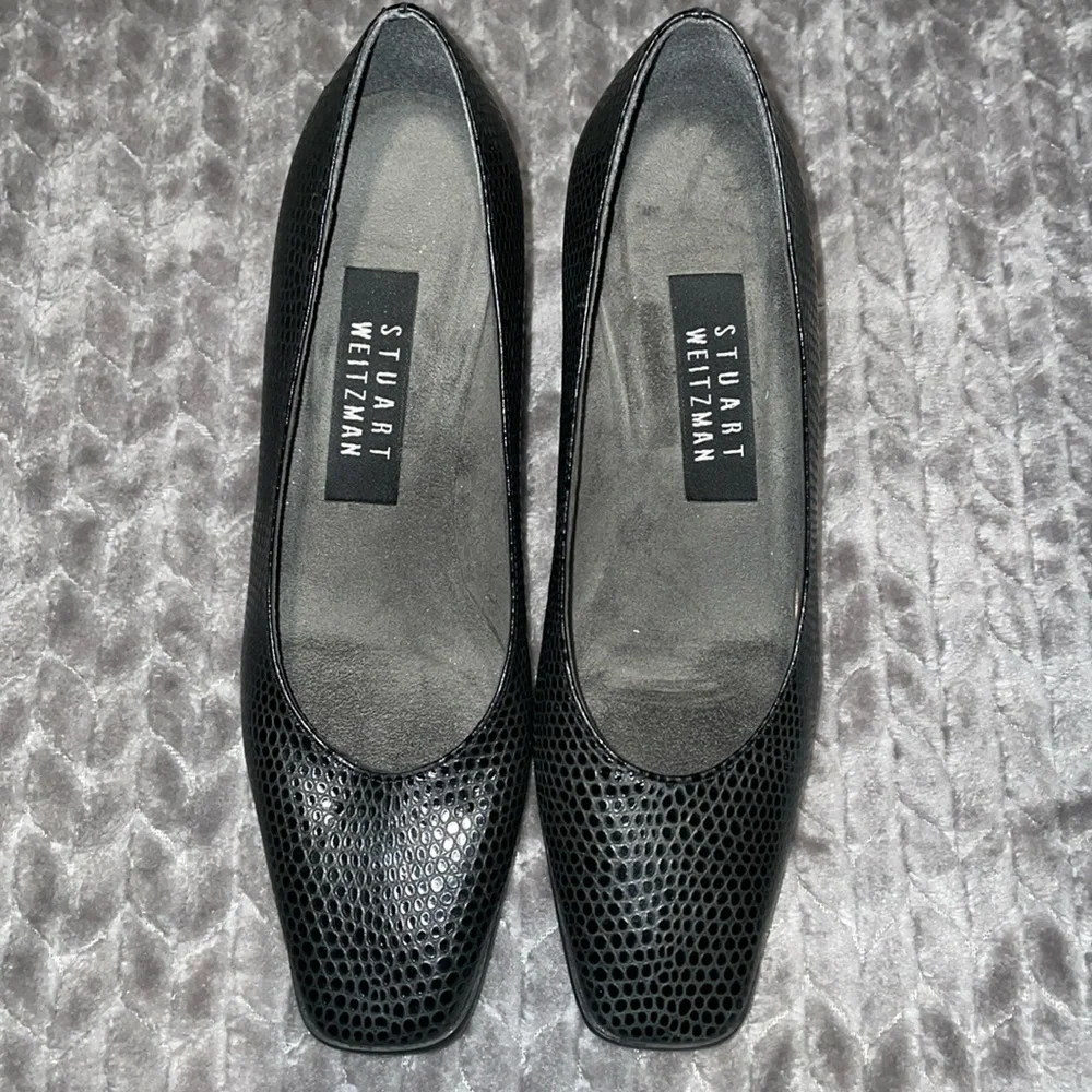 Stuart Weitzman Elegant Black Leather‎ Women's Block/Chunky Heels. Size 6.
